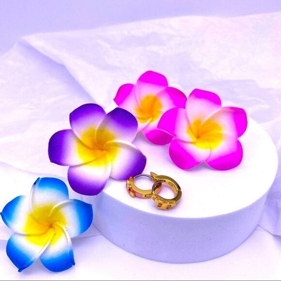 New Tory Burch Gold Logo, Pink Enamel Small Huggie Hoop - Picture 8 of 14